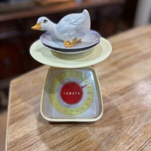 Yamato Vintage Kitchen Scale